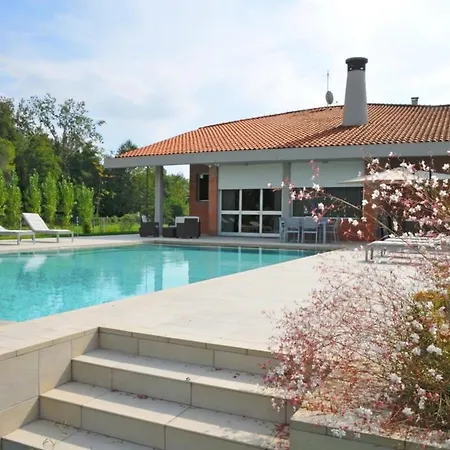 别墅 Ideal 5 Bedroom With Pool *