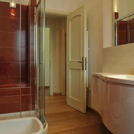 Ideal 5 Bedroom With Pool